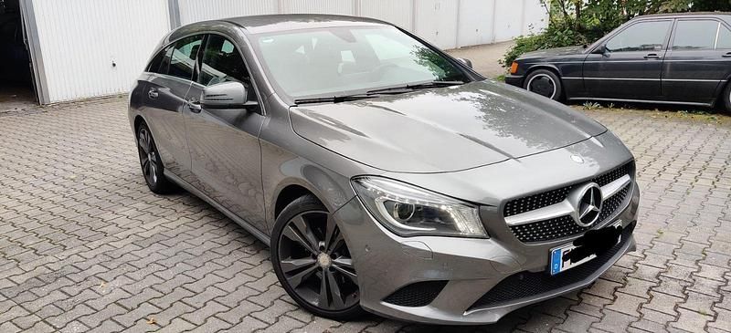Gebraucht 2015 Mercedes CLA180 Shooting Brake Kombi | 15.400 € (Etwas zu teuer) - Bild 1/4