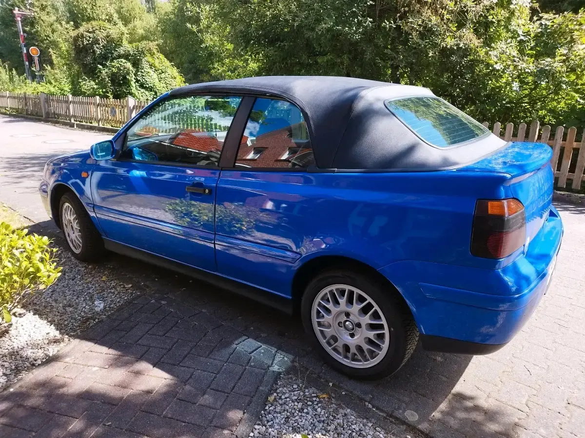 Gebraucht VW Golf 75 PS (55 kW) 2000 Blau Cabrio