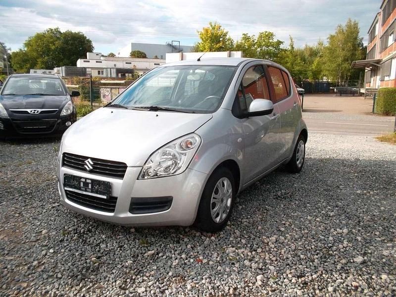 Gebraucht Suzuki Splash Basic 65 PS (47 kW) 2010 Silber Kleinwagen