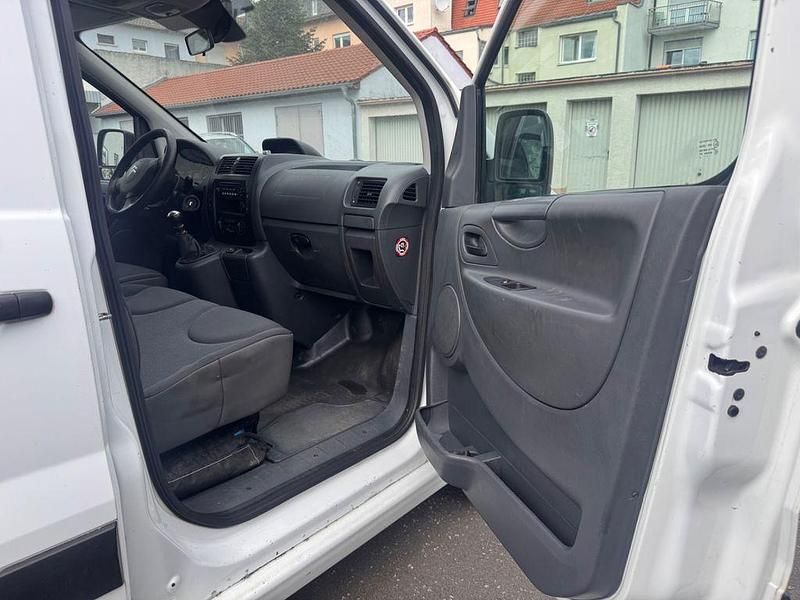 Gebraucht Citroën Jumpy 128 PS (94 kW) 2016 Weiß Van / Kleinbus