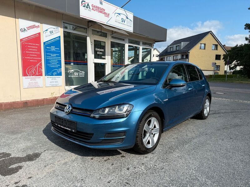 Blau Gebraucht 2014 VW Golf VII Comfortline Limousine | 11.450 € (Fairer Preis) - Bild 1/4