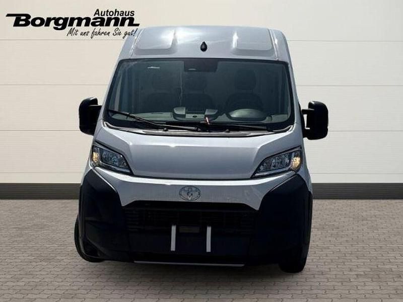 Gebraucht Toyota Proace H2 140 PS (102 kW) 2024 Weiss Van / Kleinbus