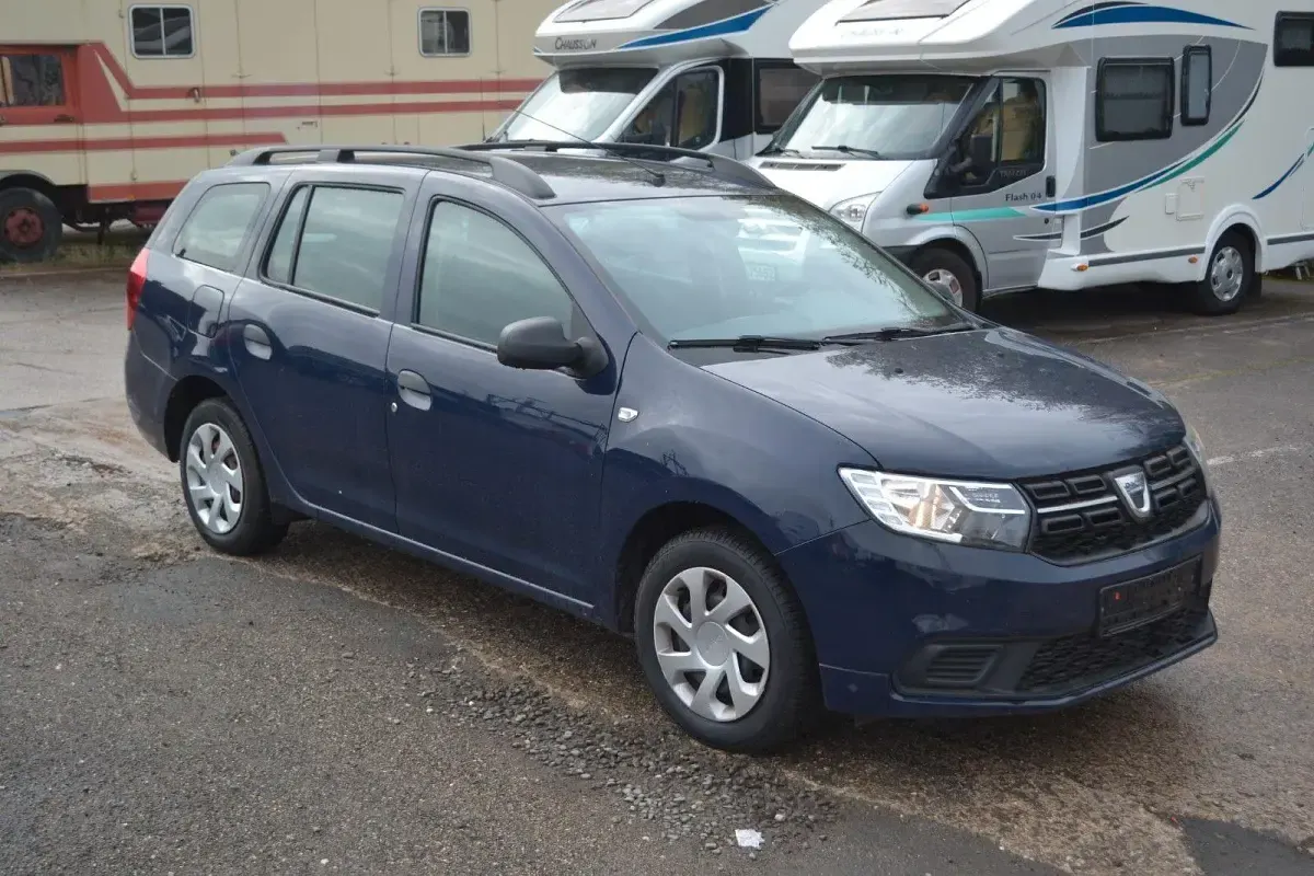 Second-hand Dacia Logan 73 CP (53 kW) 2018 Albastru Break