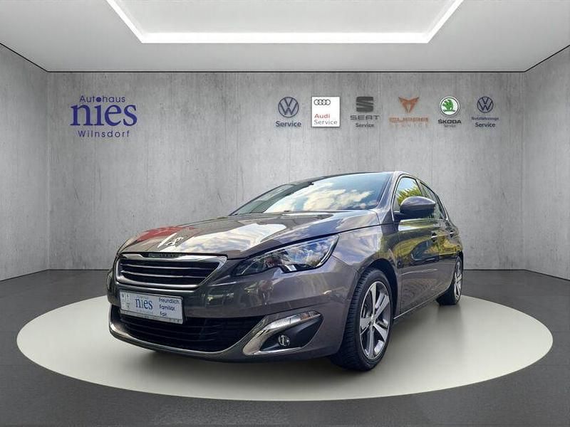 Grau Gebraucht 2016 Peugeot 308 Allure Limousine | 9.990 € (Fairer Preis) - Bild 1/4