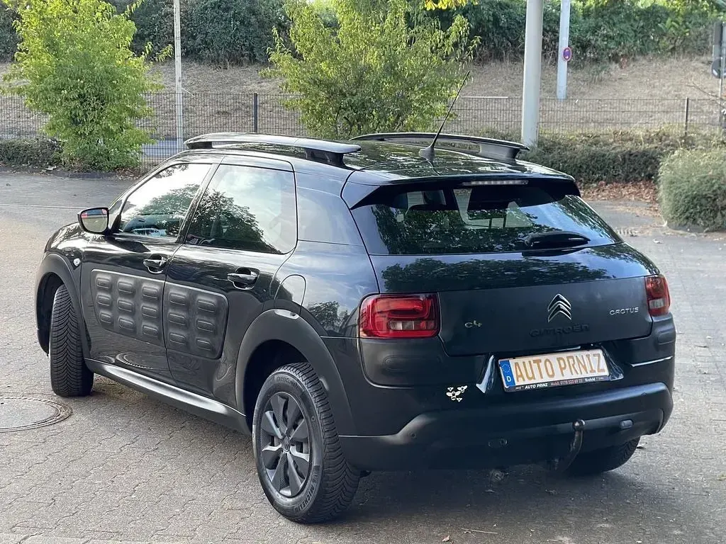 Gebraucht Citroën C4 Business Class 99 PS (72 kW) 2015 Farbe schwarz obsidien/ klarla SUV