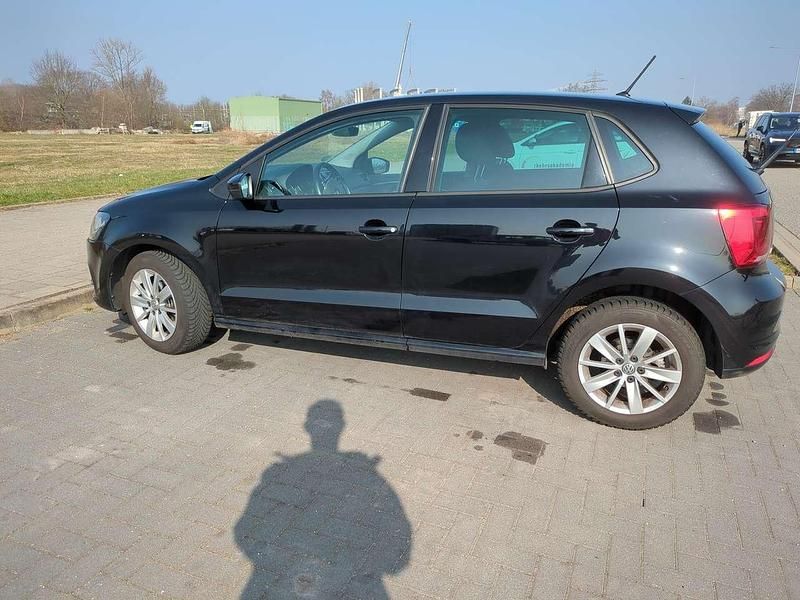 Gebraucht VW Polo Highline 90 PS (66 kW) 2017 Schwarz Limousine