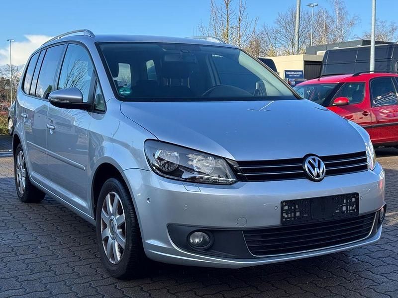 Gebraucht VW Touran Cup 105 PS (77 kW) 2014 Silber Van / Kleinbus