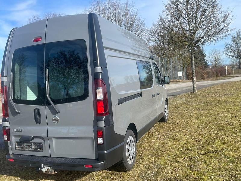 Gebraucht Nissan NV300 145 PS (106 kW) 2017 Grau Van