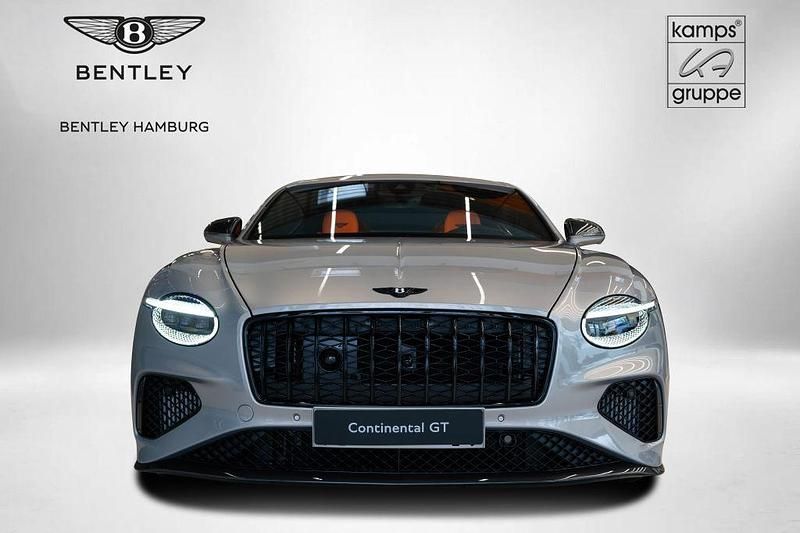 Neu Bentley Continental 680 PS (500 kW) 2025 Silber Coupé