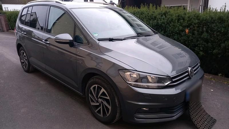 Gebraucht VW Touran Join 116 PS (85 kW) 2018 Grau Van / Kleinbus