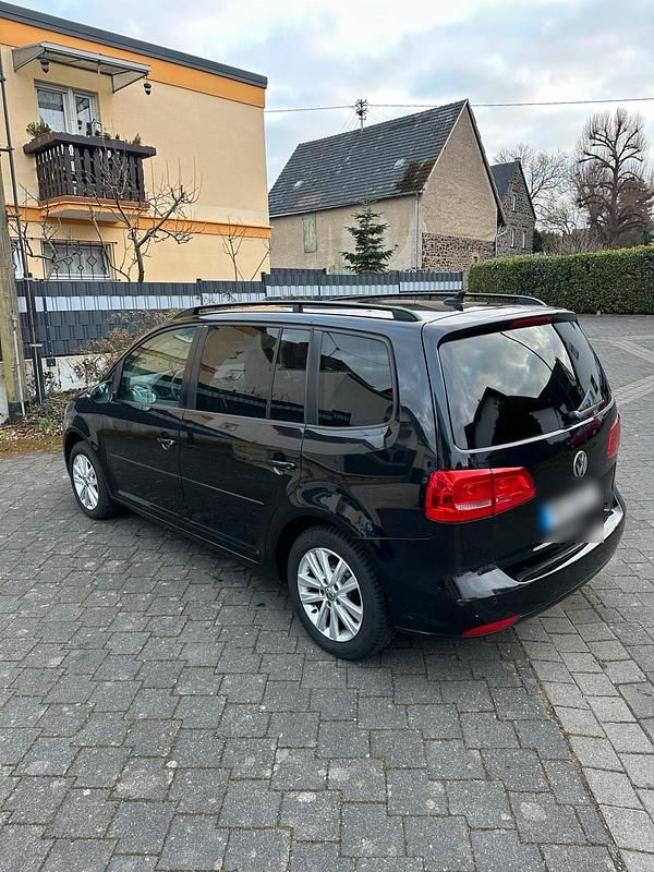 Gebraucht VW Touran 105 PS (77 kW) 2012 Schwarz Van / Kleinbus