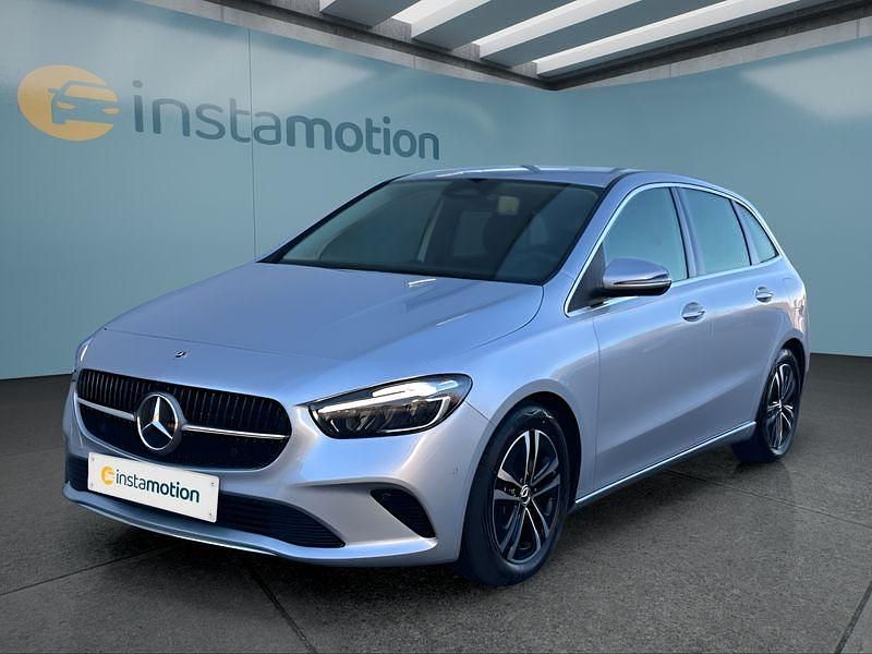 Silber Gebraucht 2024 Mercedes B180 Van / Kleinbus | 31.399 € (Guter Preis) - Bild 1/4