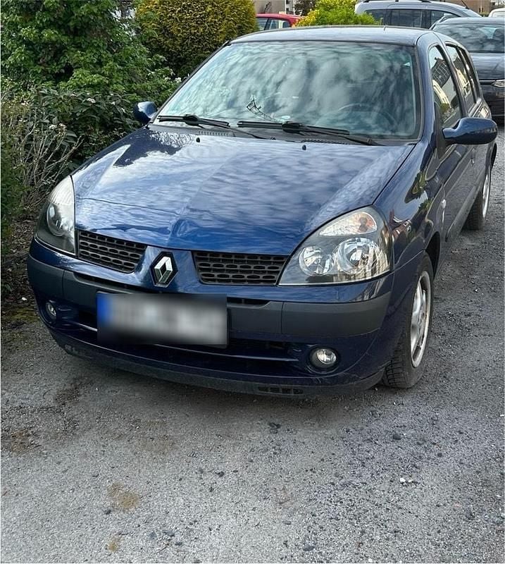 Second-hand Renault Clio II 2004 Albastru Hatchback