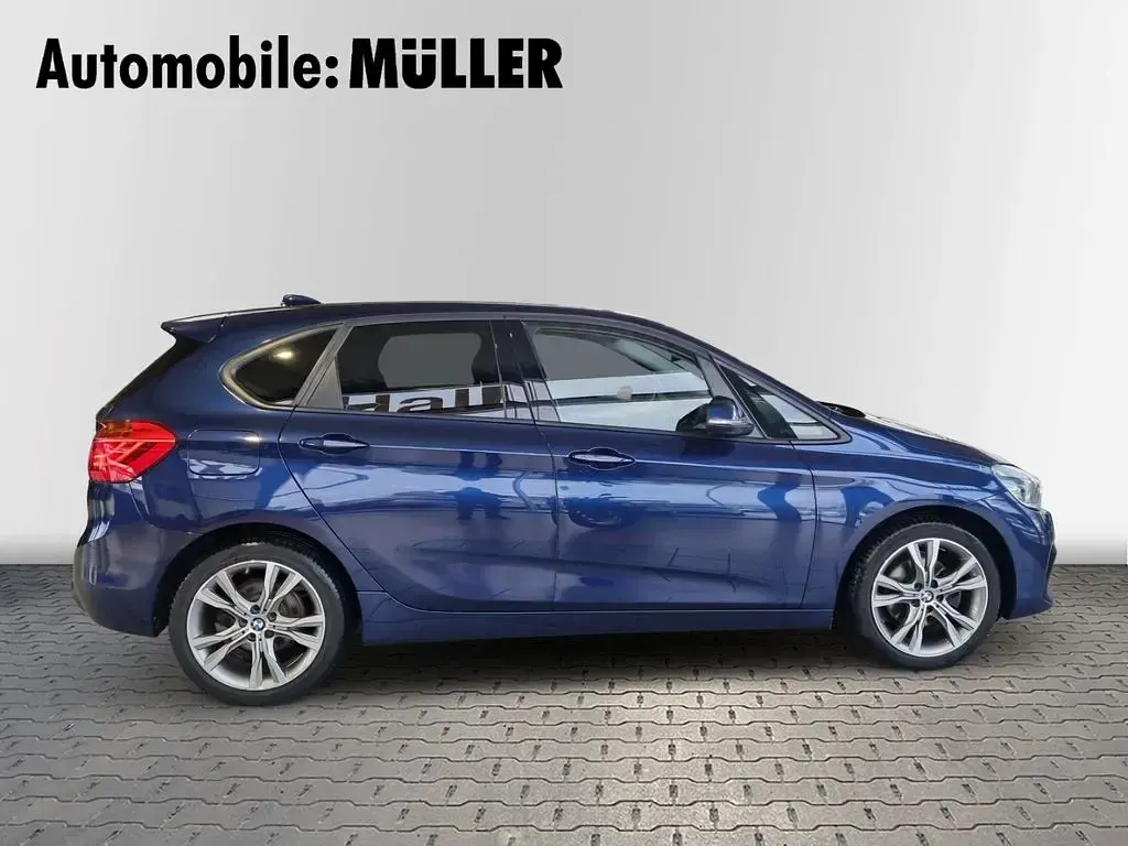 Gebraucht BMW 220 Active Tourer Sport Line 190 PS (139 kW) 2020 Blau Van / Kleinbus