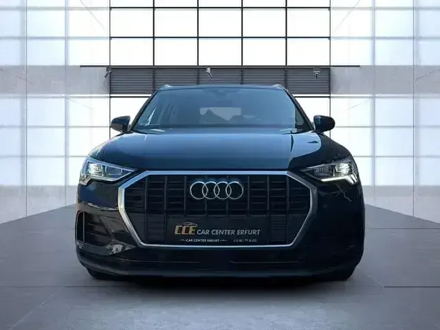 Gebraucht Audi Q3 Basis 150 PS (110 kW) 2019 Blau SUV