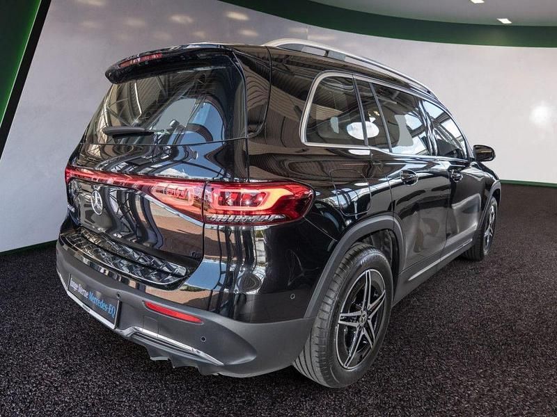 Gebraucht Mercedes EQB250 Advanced 140 kW (191 PS) 2024 Schwarz / kosmosschwarz SUV