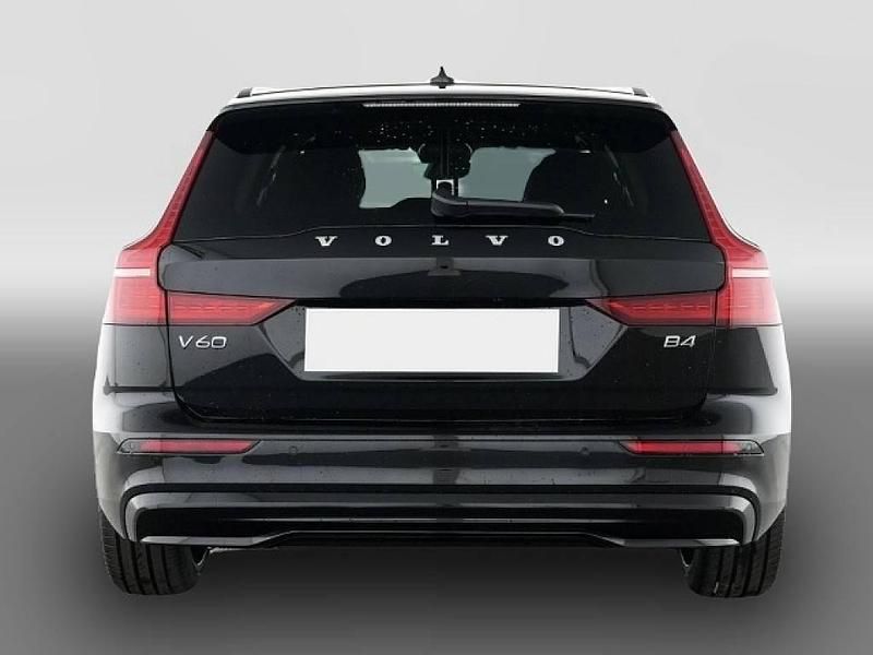 Gebraucht Volvo V60 Plus 197 PS (144 kW) 2025 Schwarz Kombi