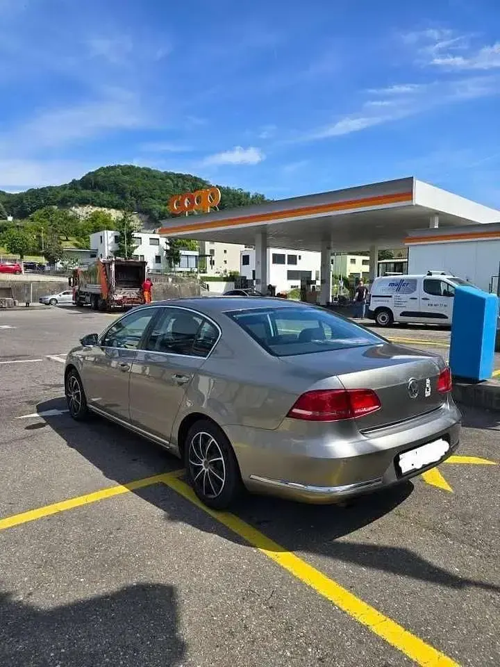 Gebraucht VW Passat Comfortline 122 PS (89 kW) 2013 Limousine