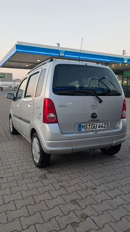 Gebraucht Opel Agila 60 PS (44 kW) 2006 Silber Limousine