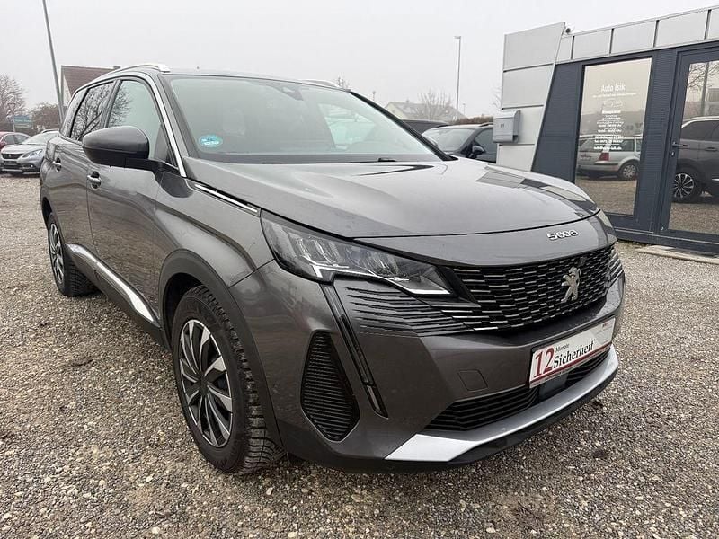 Grau Gebraucht 2022 Peugeot 5008 Allure SUV | 17.999 € (Guter Preis) - Bild 1/4