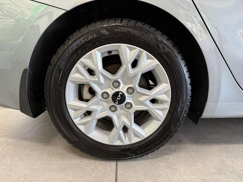 Gebraucht Kia Ceed 160 PS (117 kW) 2024 Grau Kleinwagen