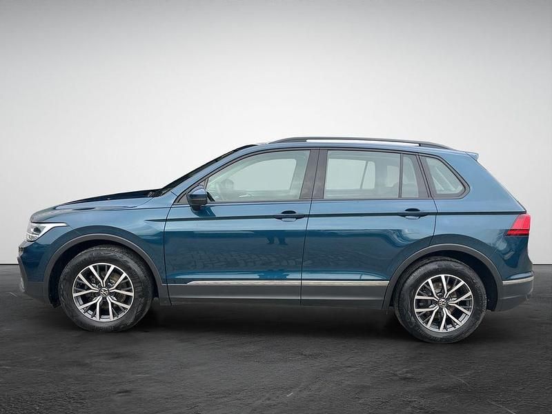 Gebraucht VW Tiguan S 150 PS (110 kW) 2022 Blau SUV