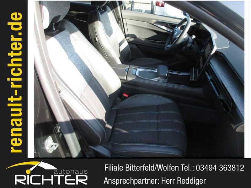 Gebraucht Renault Austral Techno 158 PS (116 kW) 2024 Schwarz SUV