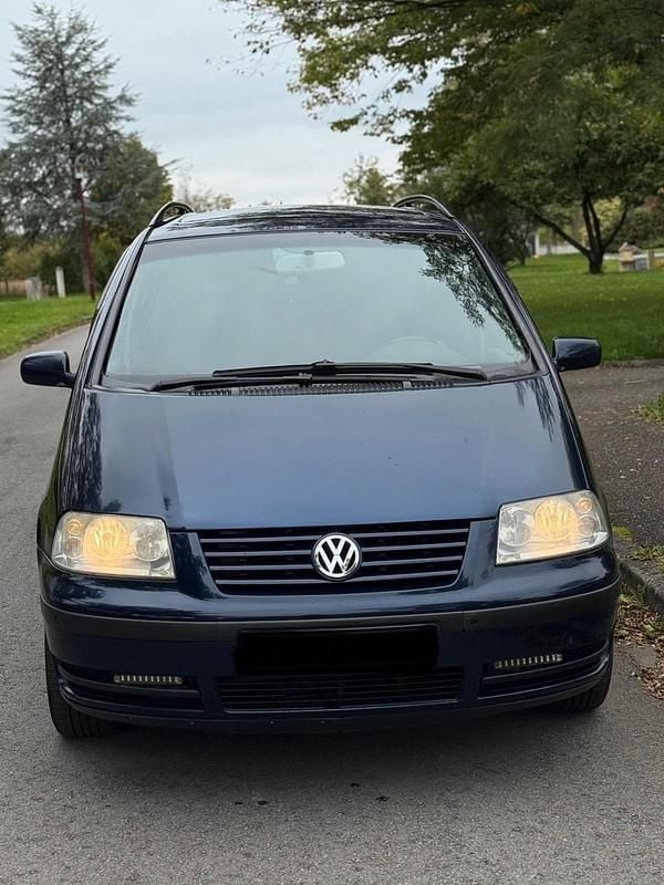 Blau Gebraucht 2004 VW Sharan Van / Kleinbus | 1.850 € (Superpreis) - Bild 1/4