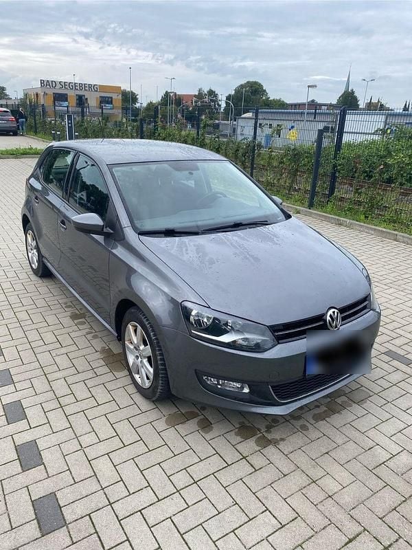 Grau Gebraucht 2014 VW Polo Highline Kleinwagen | 4.500 € (Guter Preis) - Bild 1/4