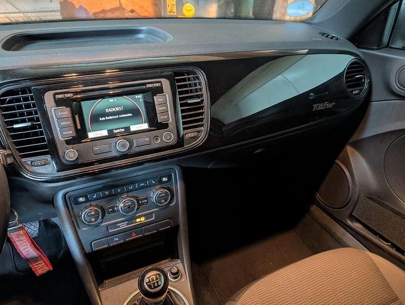 Gebraucht VW Beetle 105 PS (77 kW) 2012 Schwarz Kleinwagen