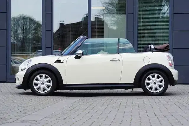 Używany Mini Cooper 122 KM (89 kW) 2010 Żółty Hatchback