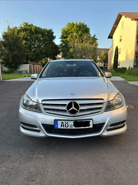 Gebraucht Mercedes C220 Avantgarde 170 PS (125 kW) 2013 Silber Limousine