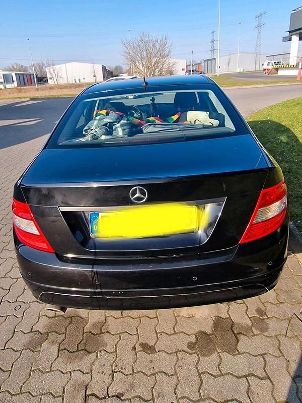Schwarz Gebraucht 2008 Mercedes C220 Limousine | 4.490 € (Guter Preis) - Bild 1/4