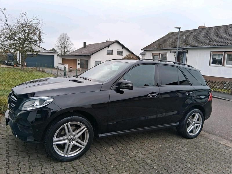 Gebraucht Mercedes GLE350 AMG line 258 PS (189 kW) 2015 Schwarz SUV