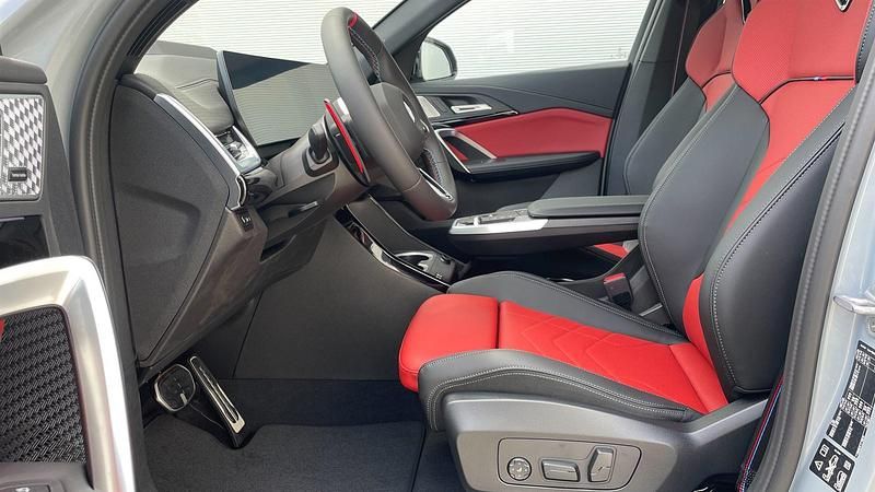 Neu BMW X2 Basis 301 PS (221 kW) 2025 M brooklyn grau metallic SUV