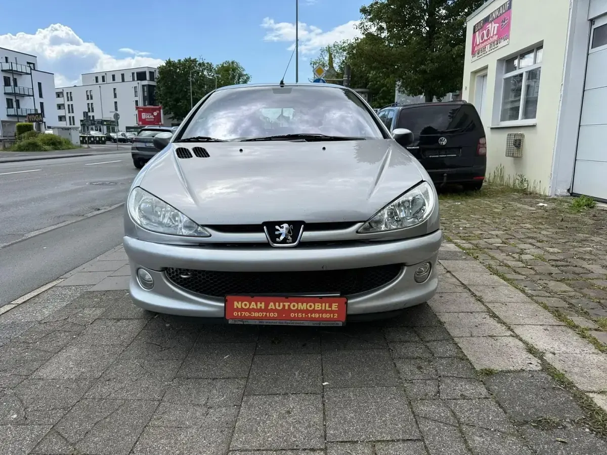 Gebraucht Peugeot 206 74 PS (54 kW) 2002 Grau Kleinwagen