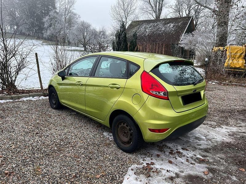 Gebraucht Ford Fiesta 82 PS (60 kW) 2009 Grün Limousine