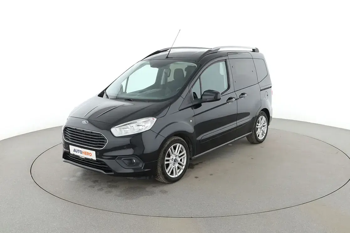 Gebraucht Ford Tourneo Courier Titanium 101 PS (74 kW) 2019 Van / Kleinbus