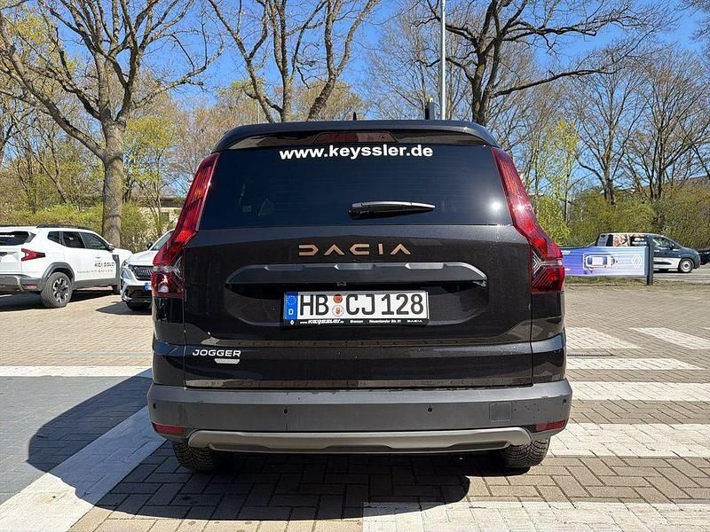 Gebraucht Dacia Jogger Extreme 94 PS (69 kW) 2025 Perlmuttschwarz Van / Kleinbus