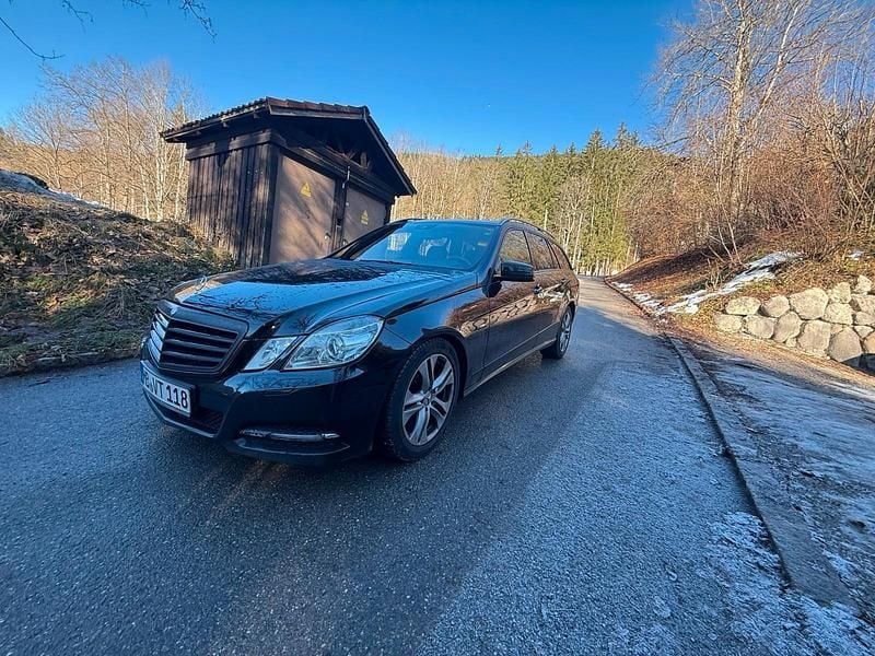 Gebraucht Mercedes 200 135 PS (99 kW) 2012 Schwarz Kombi