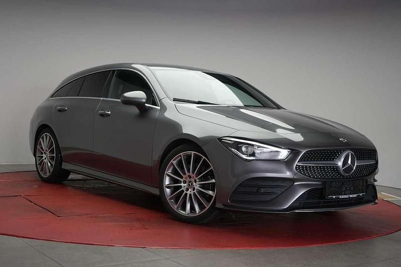 Mountaingrau Gebraucht 2022 Mercedes CLA200 AMG line Kombi | 27.990 € (Guter Preis) - Bild 1/4