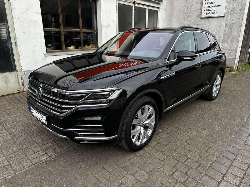 Deep black perlleffekt Gebraucht 2019 VW Touareg Sound SUV | 52.900 € (Teuer) - Bild 1/4