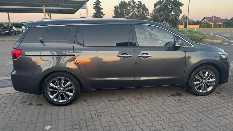 Gebraucht Kia Carnival 2017 Van / Kleinbus