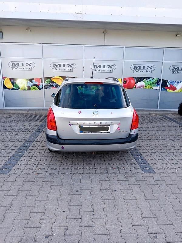 Grau Gebraucht 2009 Peugeot 308 Limousine | 1.500 € (Guter Preis) - Bild 1/4