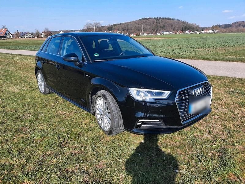 Gebraucht Audi A3 e-tron 250 PS (183 kW) 2018 Schwarz Kleinwagen