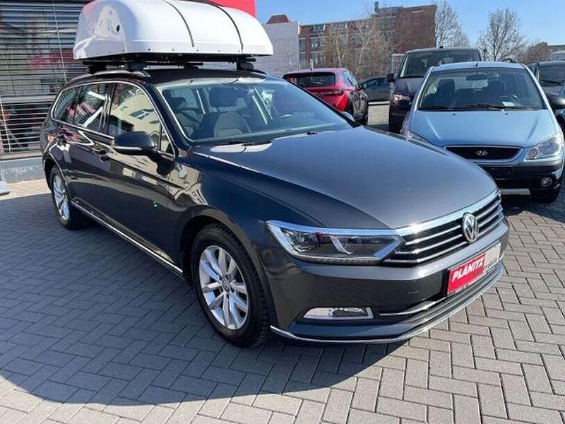 Gebraucht VW Passat Comfortline 190 PS (139 kW) 2018 Grau Kombi