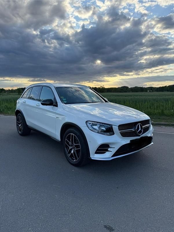 Weiß Gebraucht 2018 Mercedes GLC43 AMG AMG SUV | 33.500 € (Superpreis) - Bild 1/4
