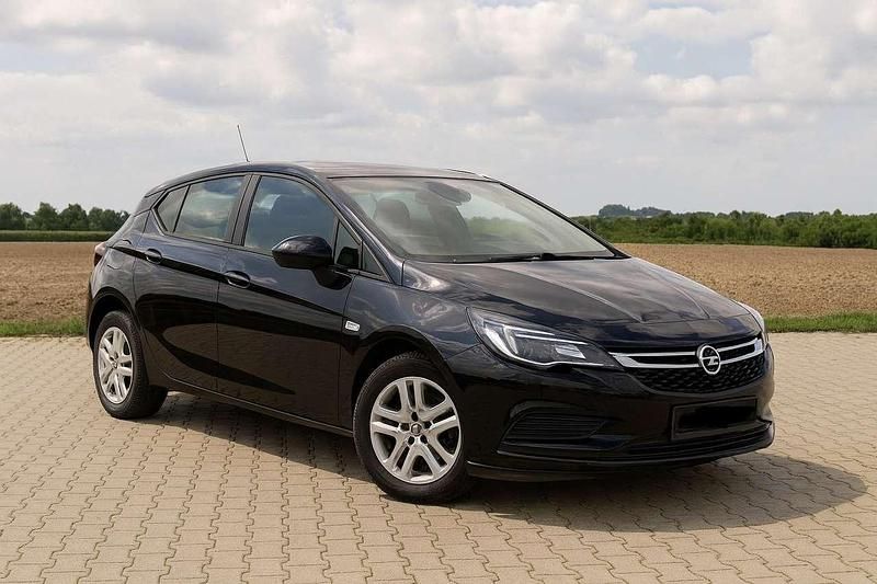 Gebraucht Opel Astra Innovation 110 PS (80 kW) 2016 Schwarz Limousine