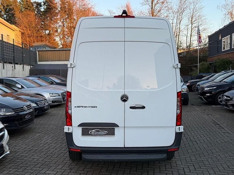 Gebraucht Mercedes E-Sprinter 85 kW (116 PS) 2022 Weiß Van