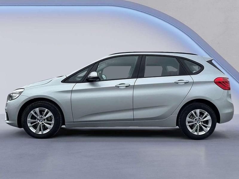 Gebraucht BMW 220 Active Tourer Advantage 192 PS (141 kW) 2017 Silber met Van / Kleinbus
